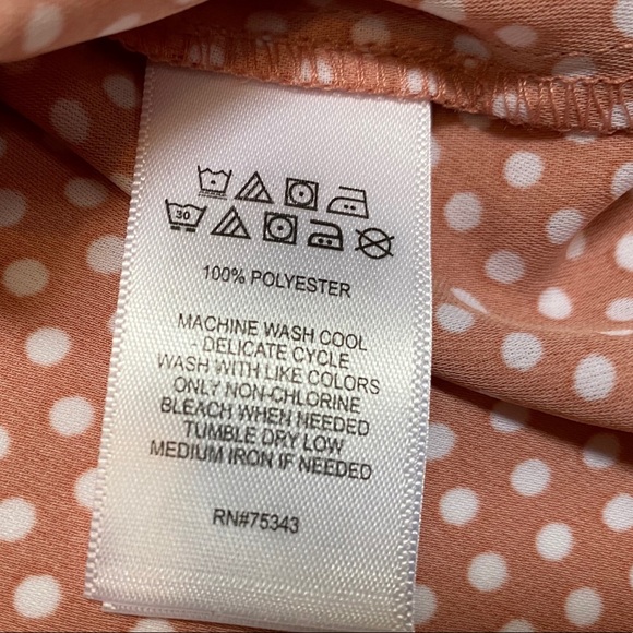 ⚡️sale⚡️Rachel Zoe salmon polkadot button down top - Picture 12 of 12